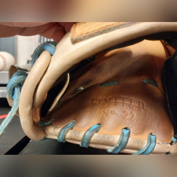 Rawlings RH Infield Glove Heart Of The Hide R2G Limited Edition - Picture 4 of 11